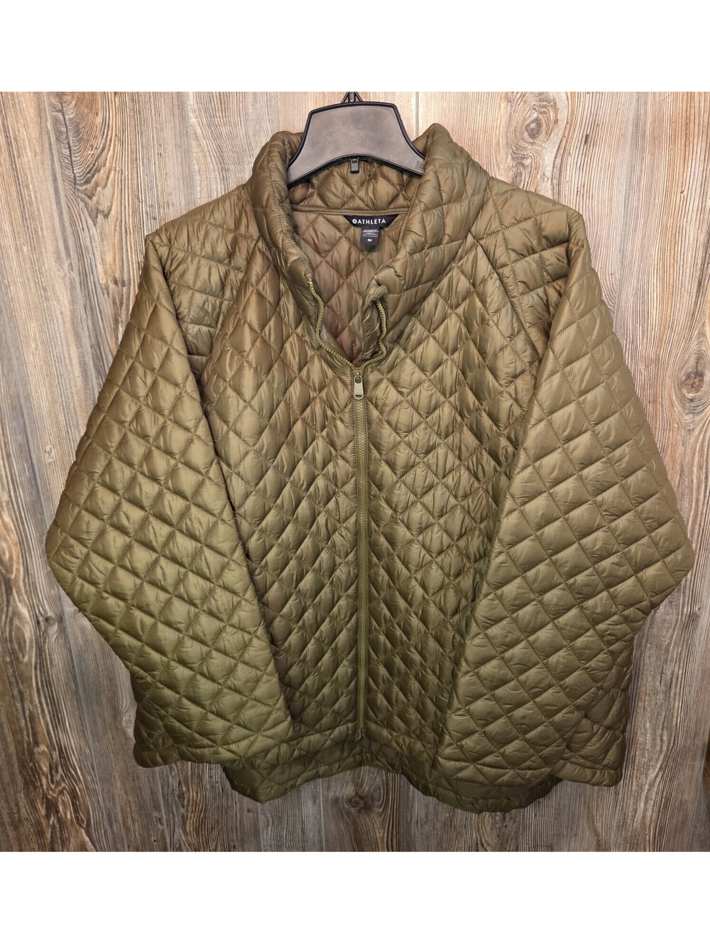 Athleta Whisper Featherless Puffer Jacket Wmn Size 3XL Olive Green - Zipper Dmg